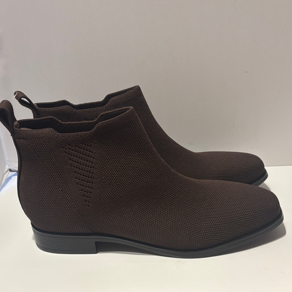 Water resistant Brown Knit Ankle Booties NWT